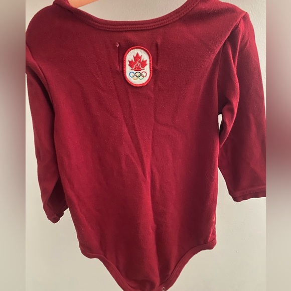 Team Canada Onesie - Hudson’s Bay - Picture 2 of 4